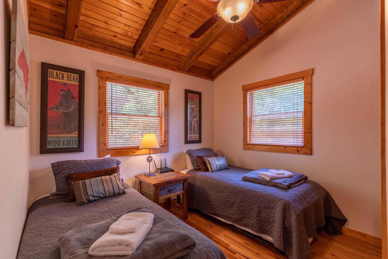 Knotty Pine Villa West Jefferson Luaran gambar
