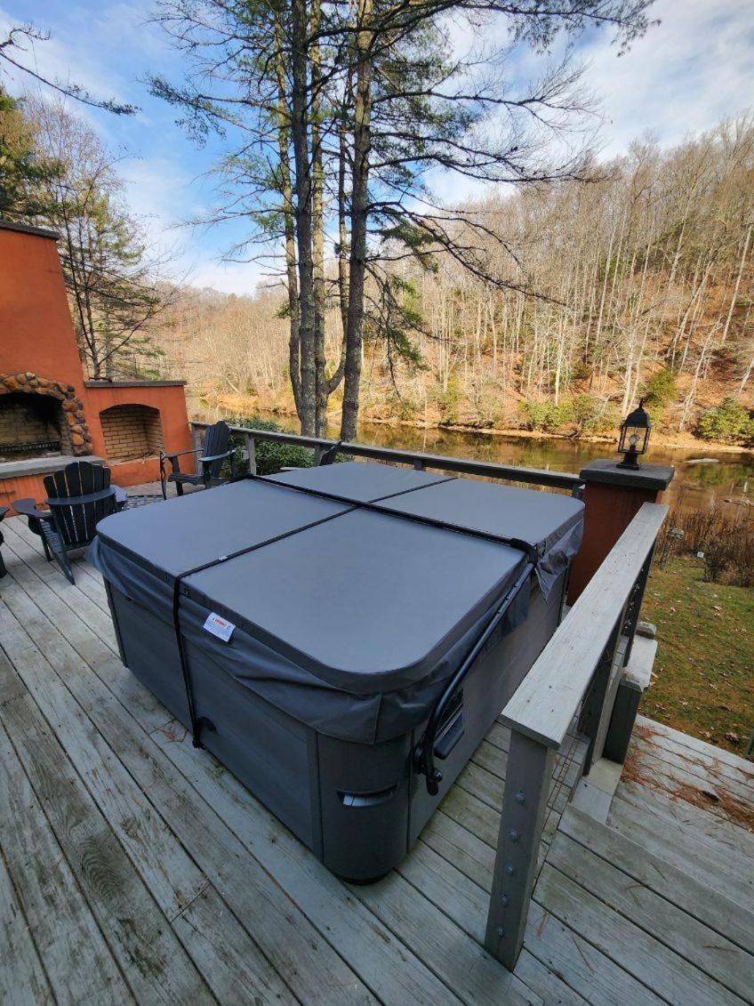 Knotty Pine Villa West Jefferson Luaran gambar